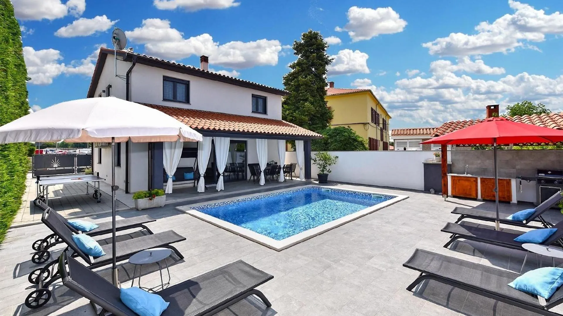 Ferienhaus Mit Privatpool Fuer 8 Personen Ca 125 Qm In Galizana, Istrien Istrische Riviera