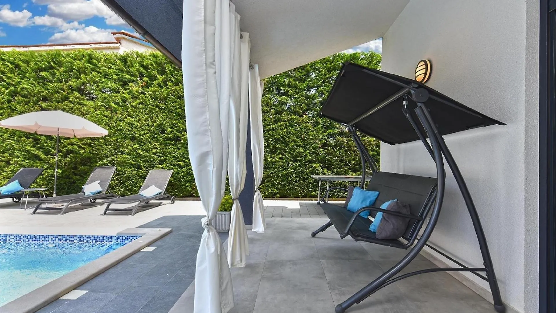 Ferienhaus Mit Privatpool Fuer 8 Personen Ca 125 Qm In Galizana, Istrien Istrische Riviera